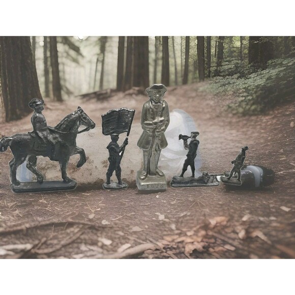 Lot Of 6) 5 Aluminum WWI Soldiers + 1976 Minute Man Revolitionary Bicentennial - Picture 1 of 16